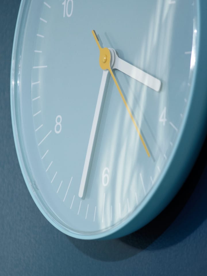 Wall Clock Wanduhr �Ø26,5cm - Blue - HAY
