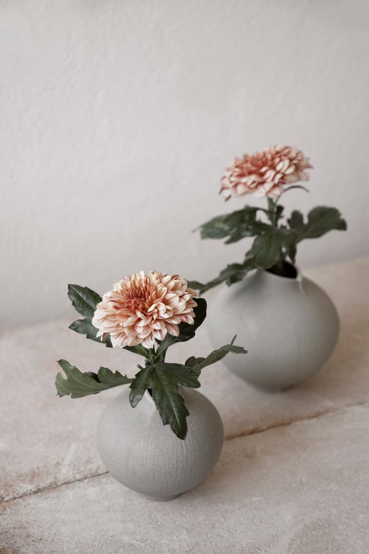 Line Vase - Sand grey, medium - Lindform